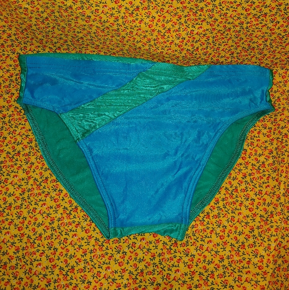 size Medium Vintage Speedo hawiian style swimwear
